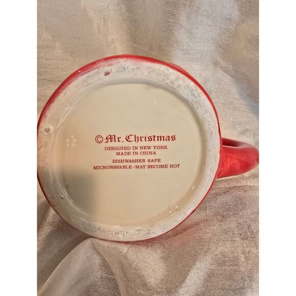 Fine Ceramic Christmas Holidays Mrs. Santa Claus Mug 20 oz. - Picture 3 of 8